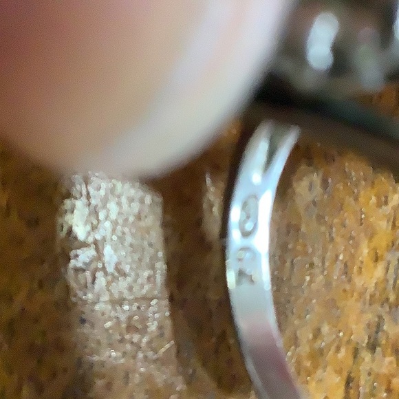 Vintage CZ Ring, Marked 925. Size 7.5 - Picture 4 of 12